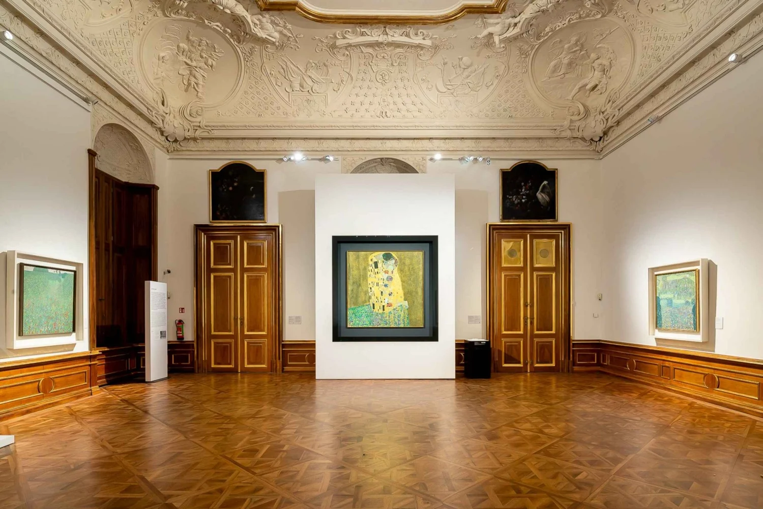 Gustav Klimt: The Kiss in Upper Belvedere permanent exhibition