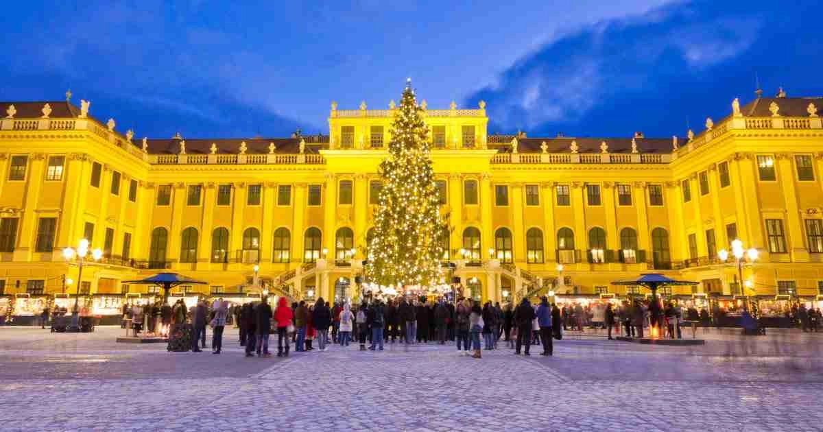Christmas market at Schönbrunn Palace